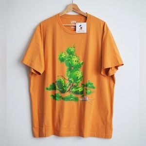 Disney Mickey mouse stands uniqlo graphic t shirt XXL